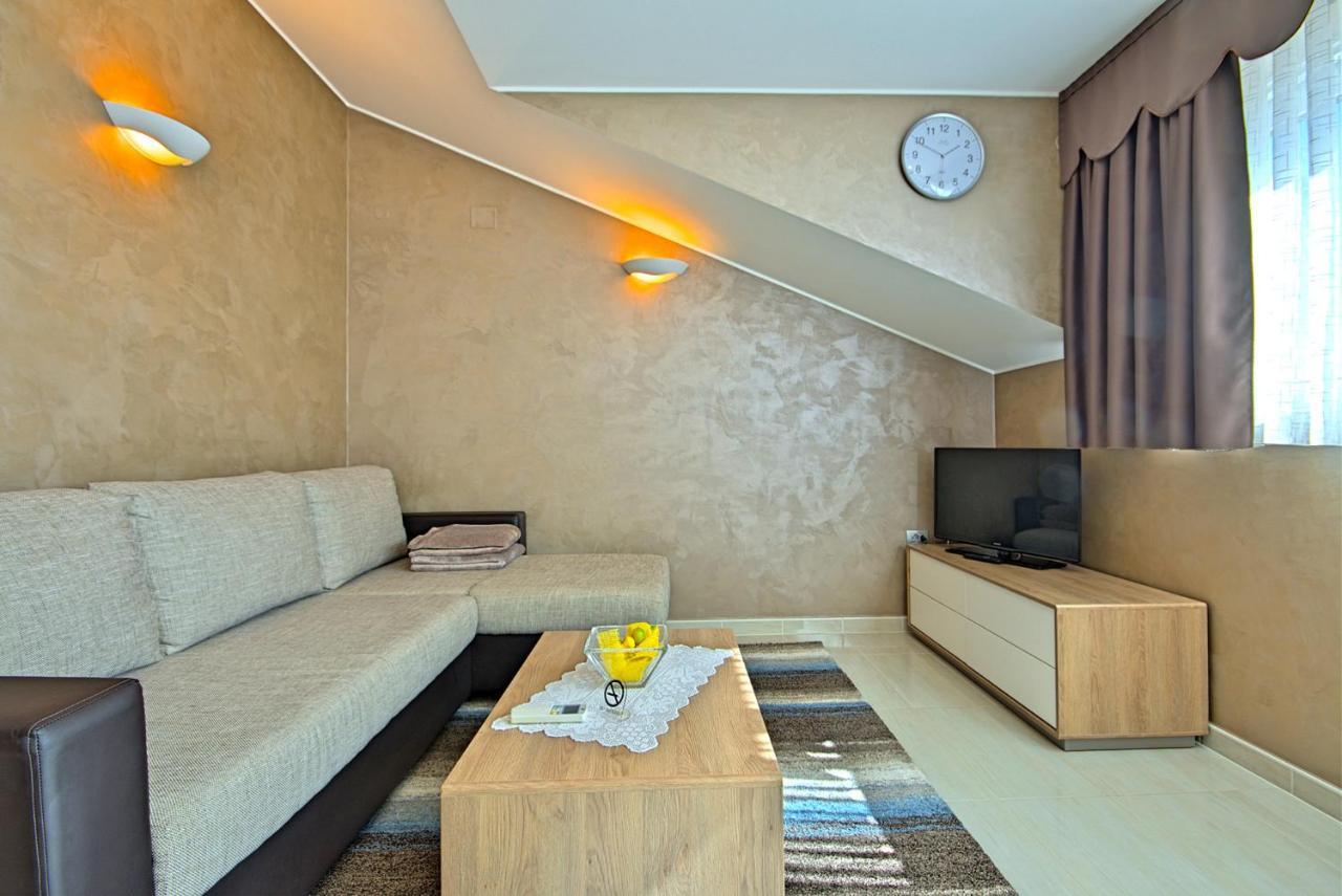 Apartments Riva-Interauto Umag Extérieur photo