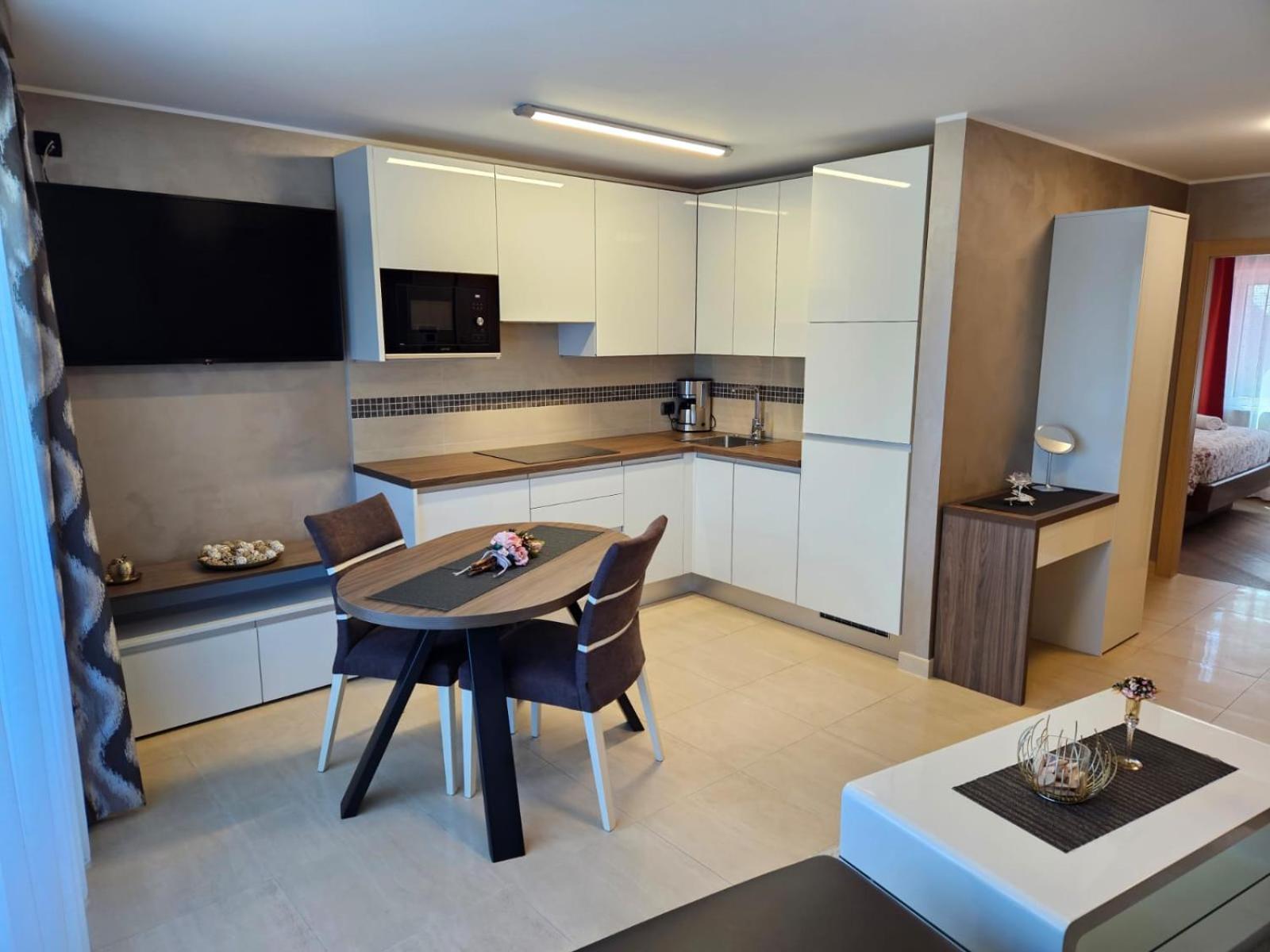 Apartments Riva-Interauto Umag Extérieur photo