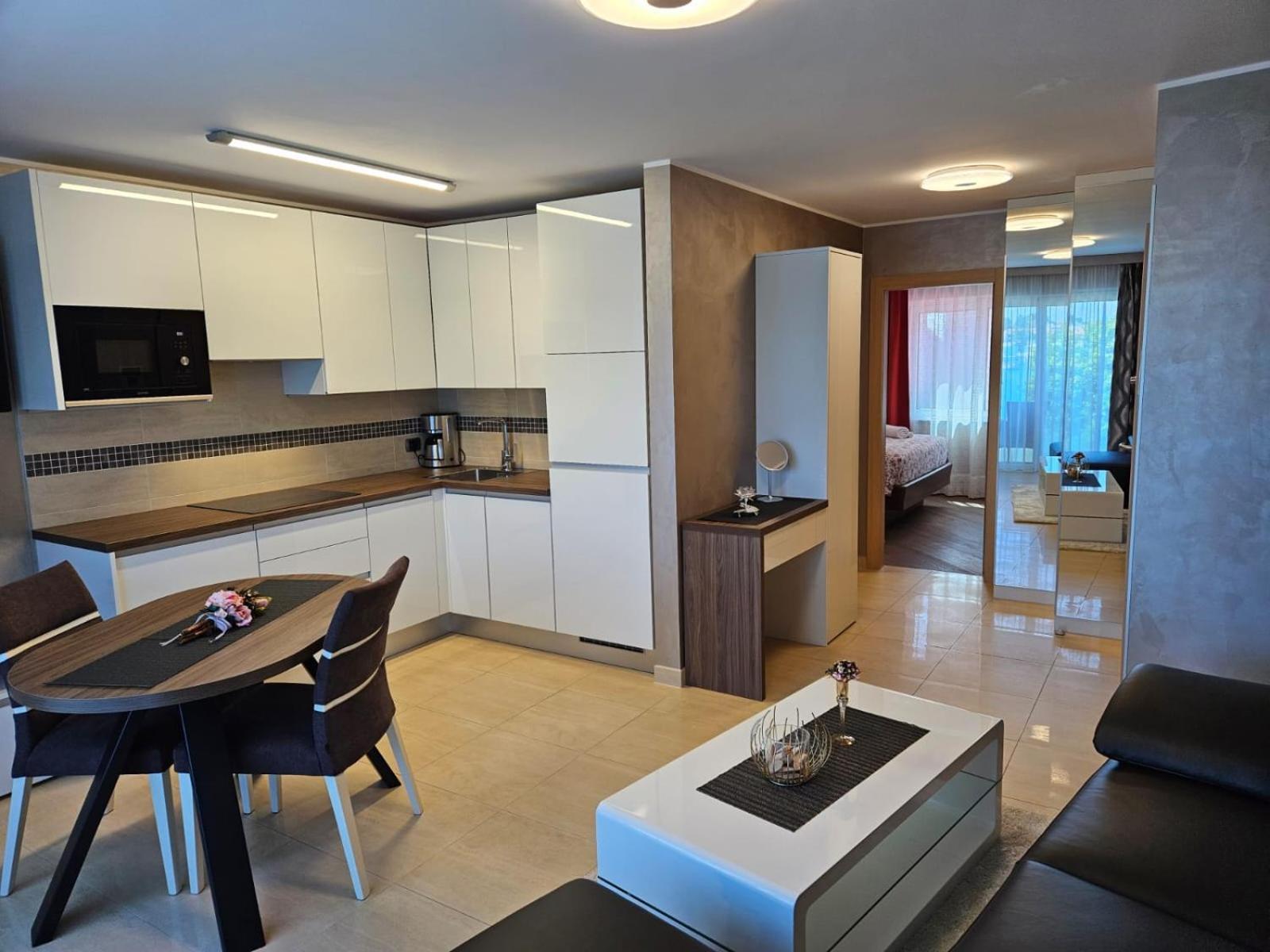 Apartments Riva-Interauto Umag Extérieur photo