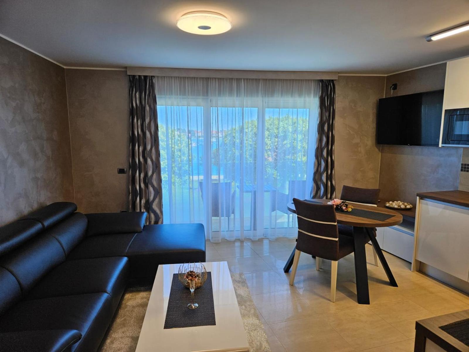Apartments Riva-Interauto Umag Extérieur photo