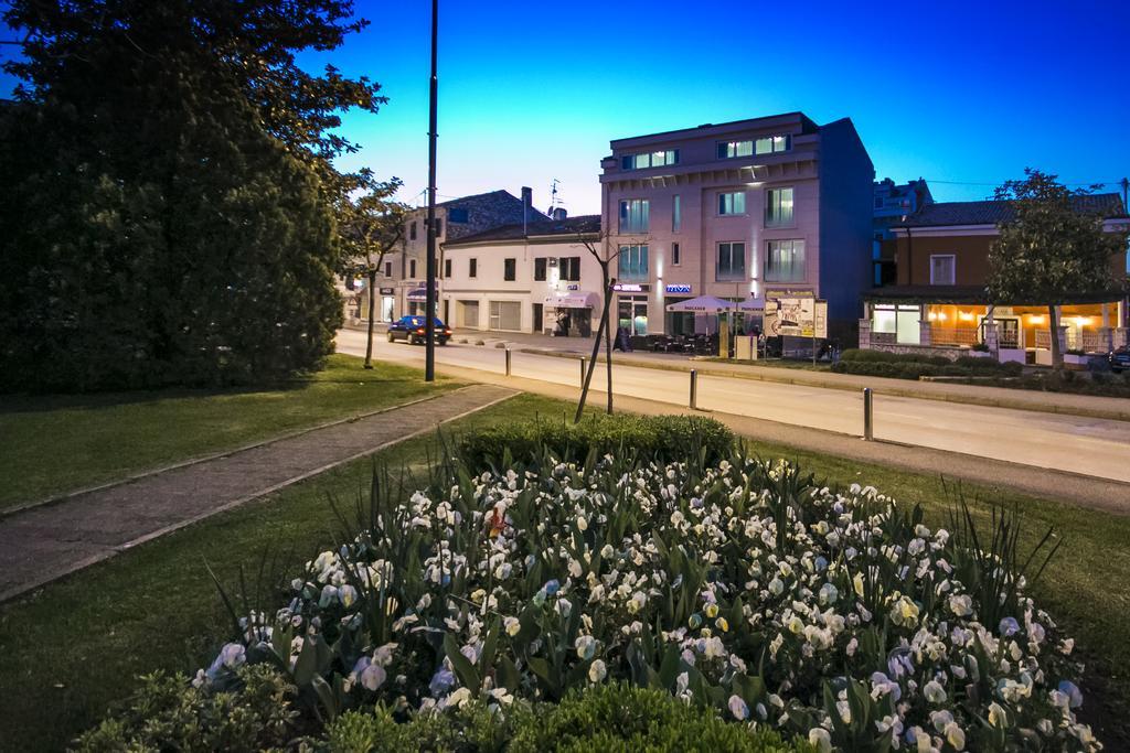 Apartments Riva-Interauto Umag Extérieur photo