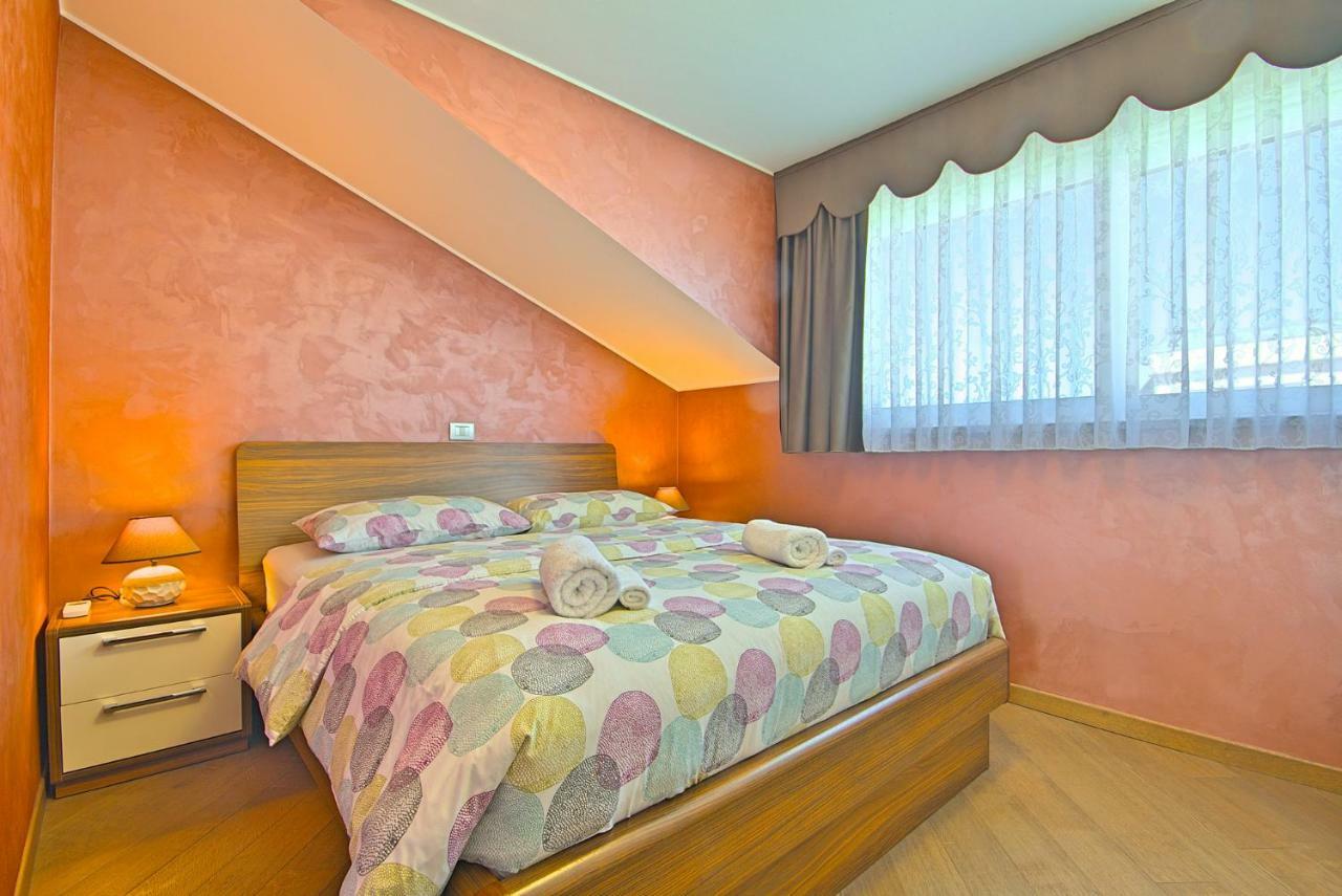 Apartments Riva-Interauto Umag Extérieur photo