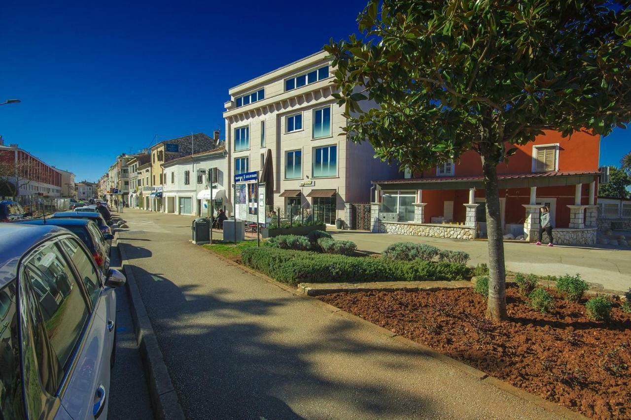 Apartments Riva-Interauto Umag Extérieur photo