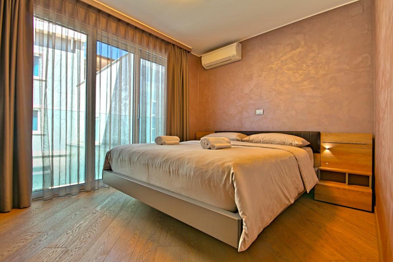 Apartments Riva-Interauto Umag Extérieur photo